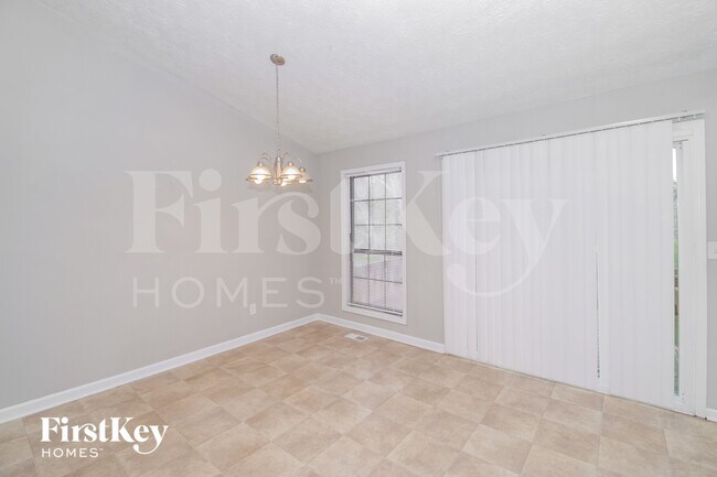 Foto del edificio - 1648 Olde Oak Dr