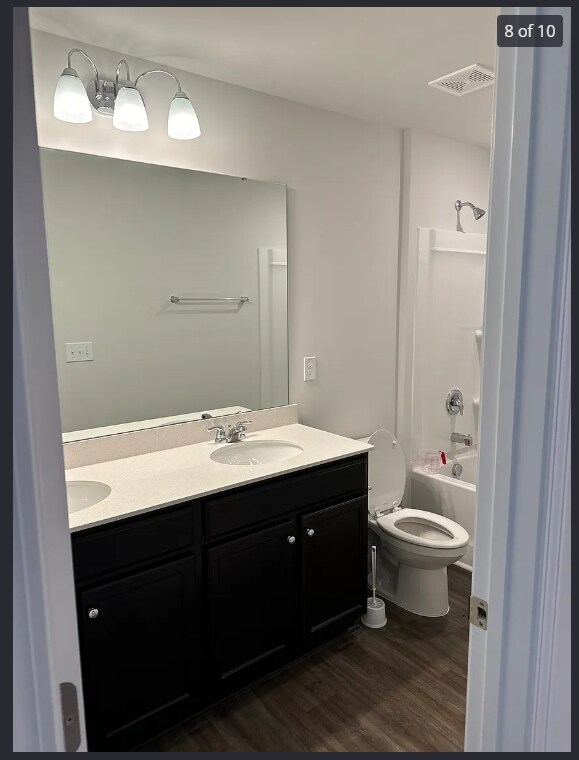 Building Photo - 874 McKenzie Pk Ter