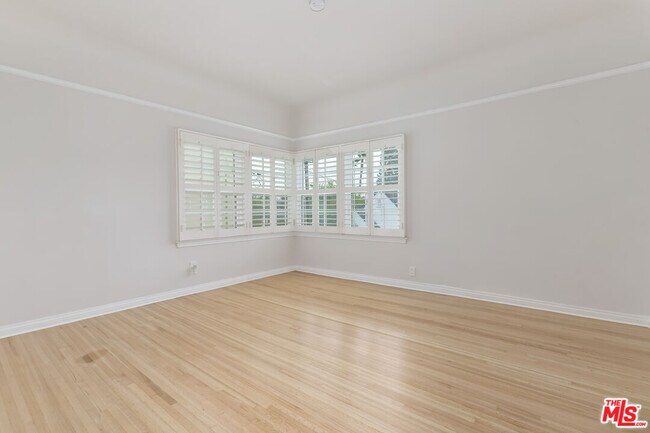 Foto del edificio - 9336 W Olympic Blvd