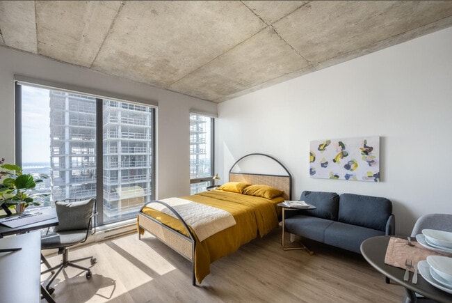 Building Photo - 1555 Boul. René-Lévesque O