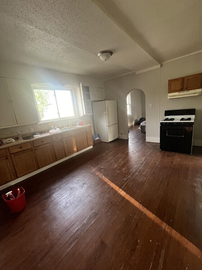 Foto del edificio - 1050 Moss St