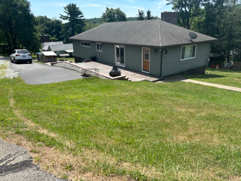 Primary Photo - 123Underwood Avenue