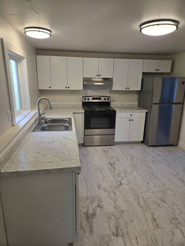 Foto principal - 705 Colorado St