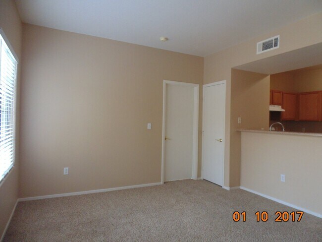 Foto del edificio - COZY 2 BEDROOM 2 FULL BATH CONDO LOCATED ON SECOND LEVEL