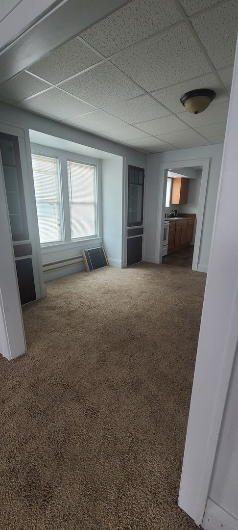 Foto del edificio - 2 bedroom upper, ready immediately!
