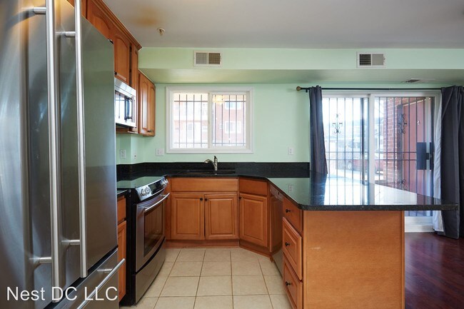 Building Photo - 1386 Bryant St NE