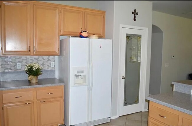 Foto del edificio - 44236 46th St W