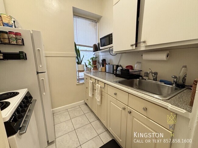 Foto del edificio - 1481 Beacon St