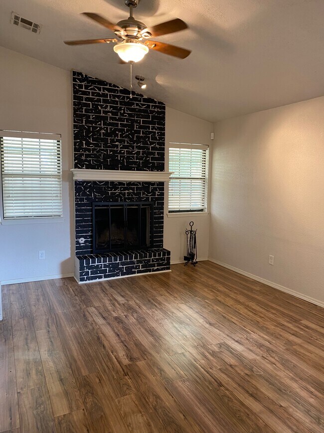 Foto del edificio - 12303 SW 14th St