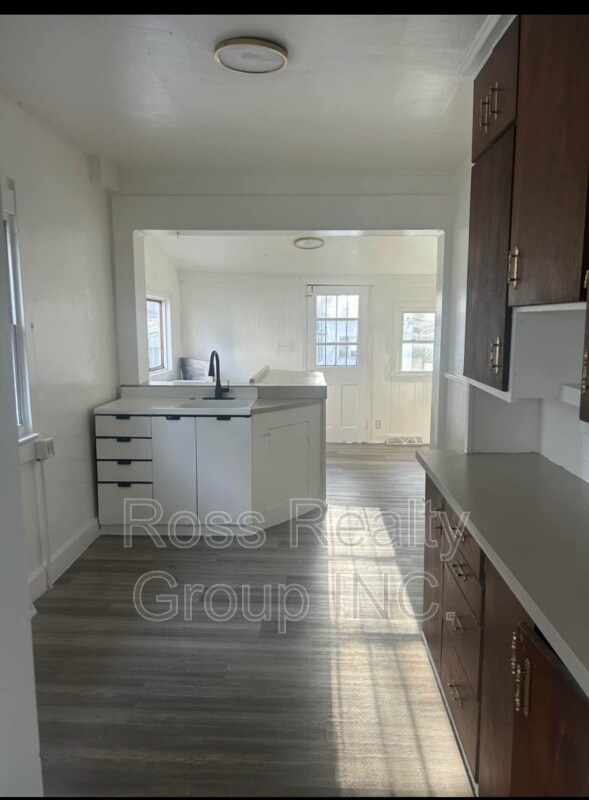 Foto principal - 3591 Doyle St