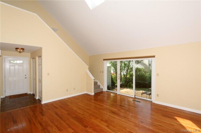 Foto del edificio - 218 Stoneway Ln
