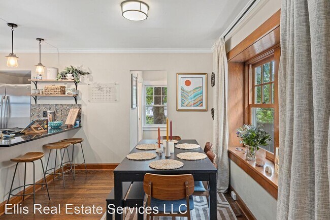 Building Photo - 2 br, 1.5 bath House - 4465 Pennsylvania Ave