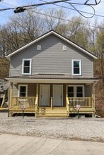 Building Photo - 489 Evergreen Rd
