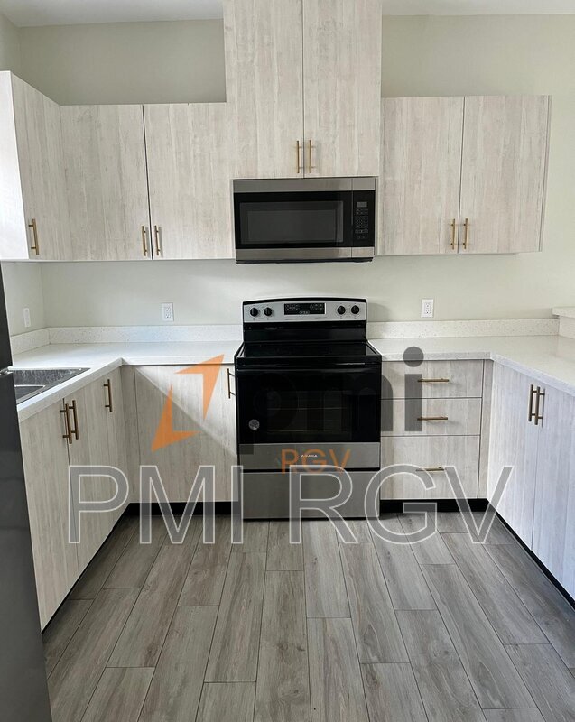 Foto del edificio - 1320 N McColl Rd