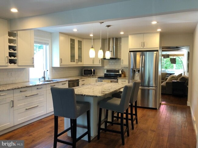 Building Photo - 1630 Bonnie Brae Dr