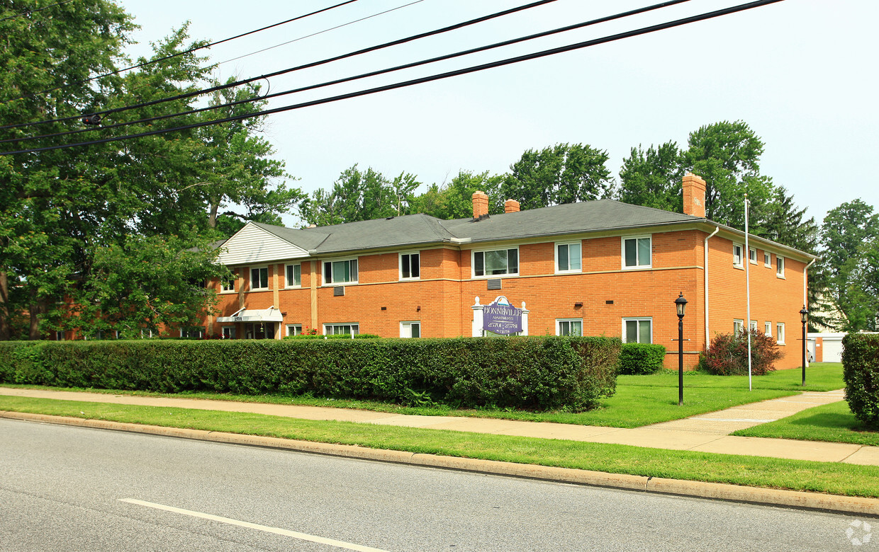 Primary Photo - Bonneville Apartments