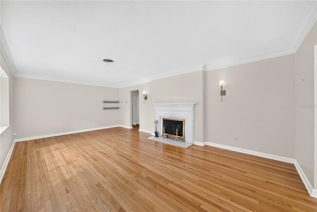 Building Photo - 2406 Shoreham Rd