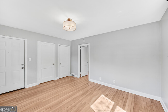 Foto del edificio - 1194 Spring Valley Ln NE
