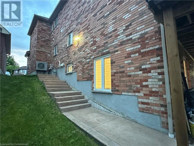 Building Photo - 48 Fitzgerald Dr