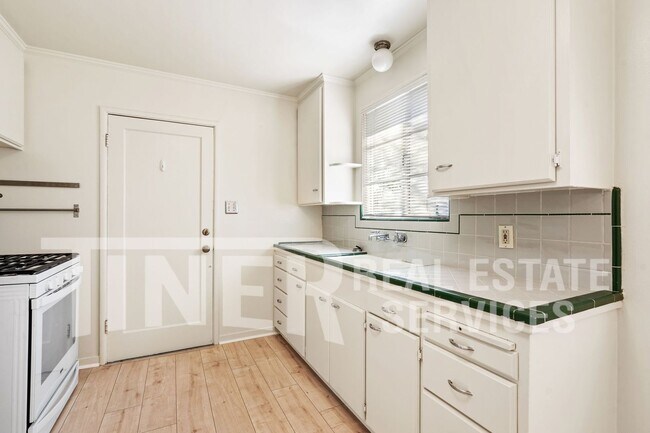 Foto del edificio - 624 39th St