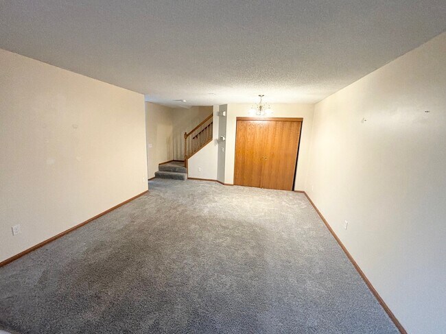 Building Photo - 13071 Northrup Trl