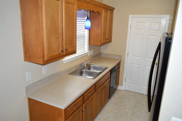 Foto del edificio - 2271 Dewey Dr