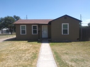 Building Photo - 4205 S Tyler St