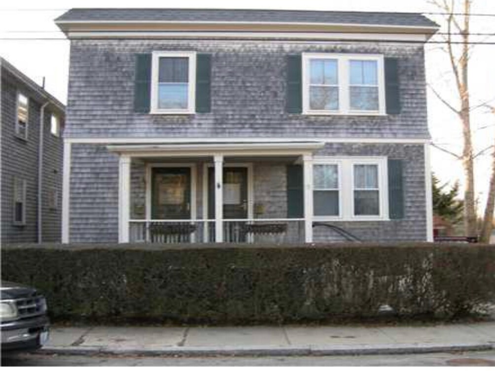 9 Earl Ave Unit 1, Newport, RI 02840 Apartments in Newport, RI