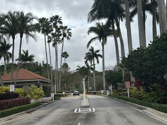 Foto del edificio - 620 Laurel Ln