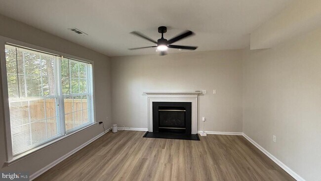 Foto del edificio - 10100 Bellevue Ct