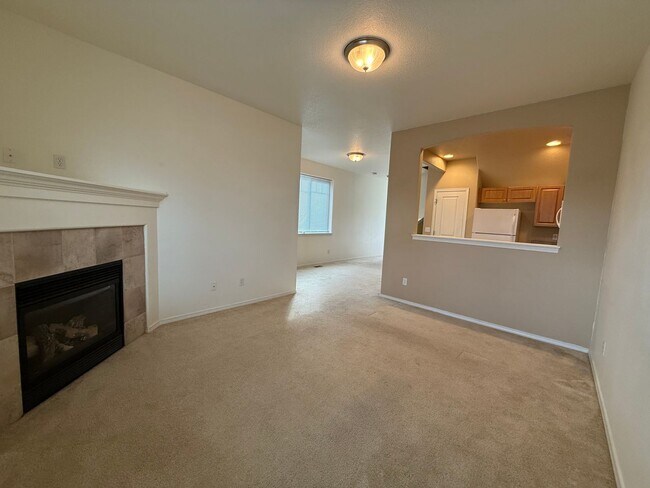 Foto del edificio - 2 Bed/1.5 Bath Townhome Near the Old Mill