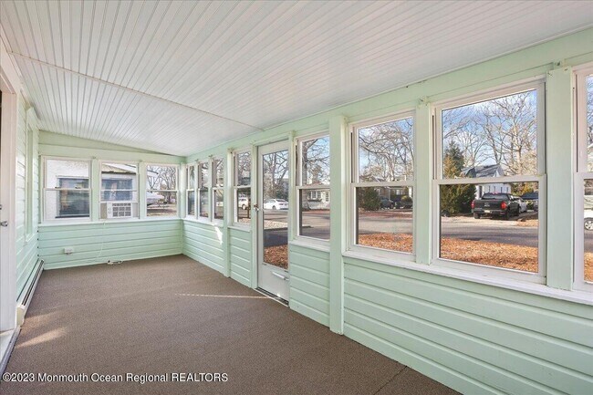 Building Photo - 211 Bash Rd