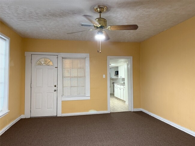 Foto del edificio - 723-727 W 27th St