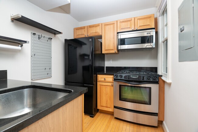 Foto del edificio - 2902 Porter St NW