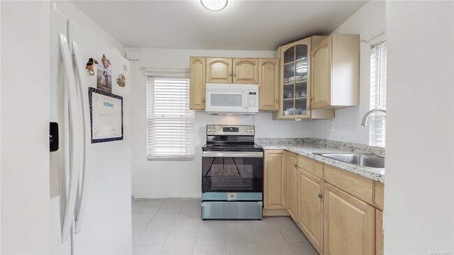 Foto del edificio - 100-18 203rd St
