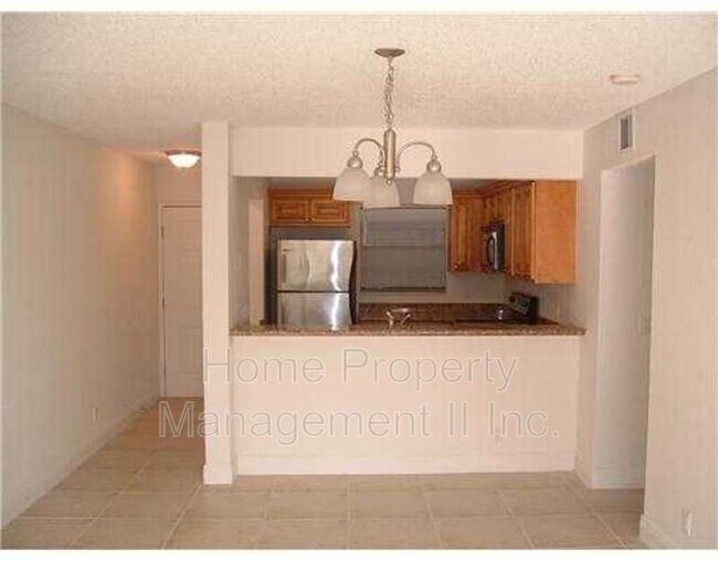 Building Photo - 1482 Lake Crystal Dr