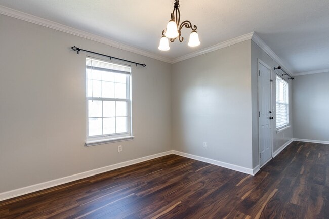 Building Photo - Spacious 3 Bedroom Home – Move-In Ready!