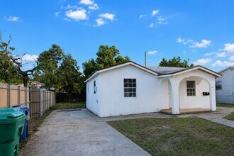 Building Photo - 1768 NW 112th Terrace