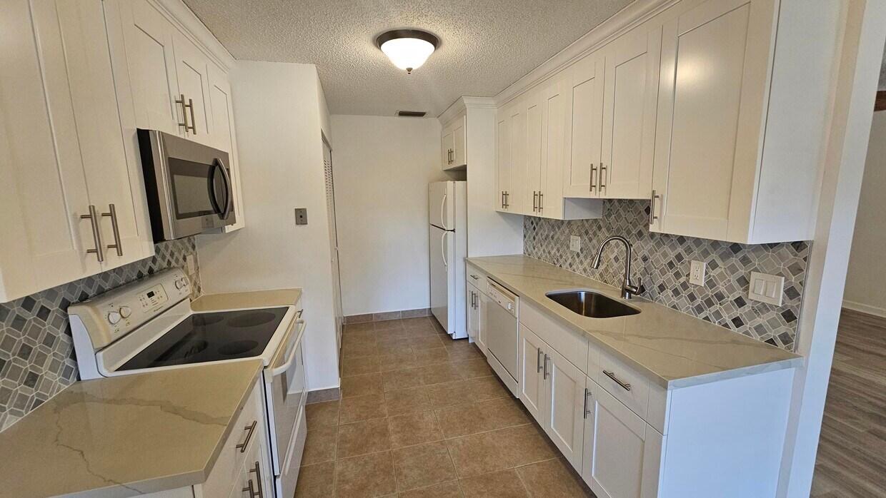 Foto principal - 5797 Doris Ct
