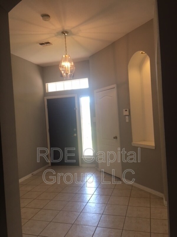 Foto del edificio - 329 Keswick Ln