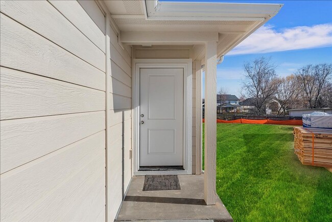 Foto del edificio - 3 Bedroom, 2 Bath Home w/2 Car Garage in D...