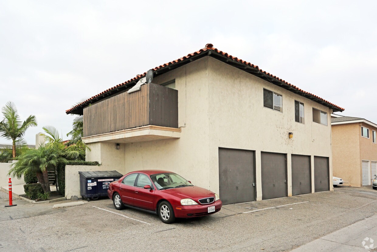 Building Photo - 7291 La Mancha Cir