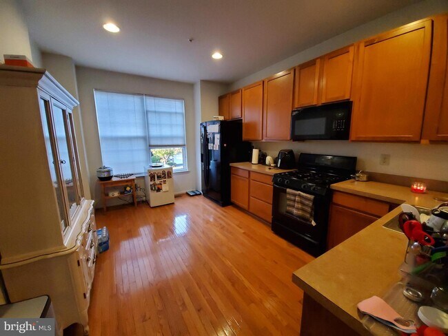 Foto del edificio - 434 Fort Hill Cir