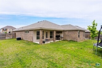 Building Photo - 907 Mclaury Cove