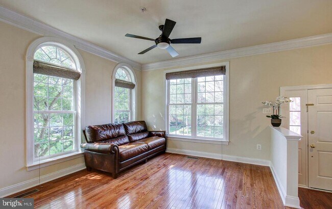 Foto del edificio - 22100 Fair Garden Ln