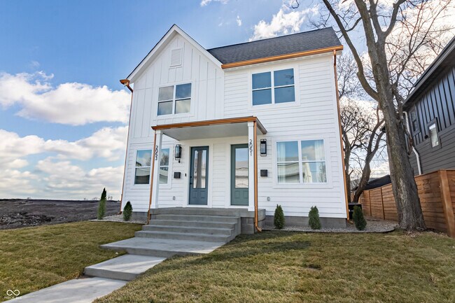 Foto del edificio - 2053 Columbia Ave