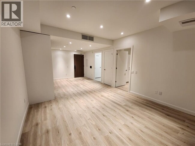 Building Photo - 741 King St W