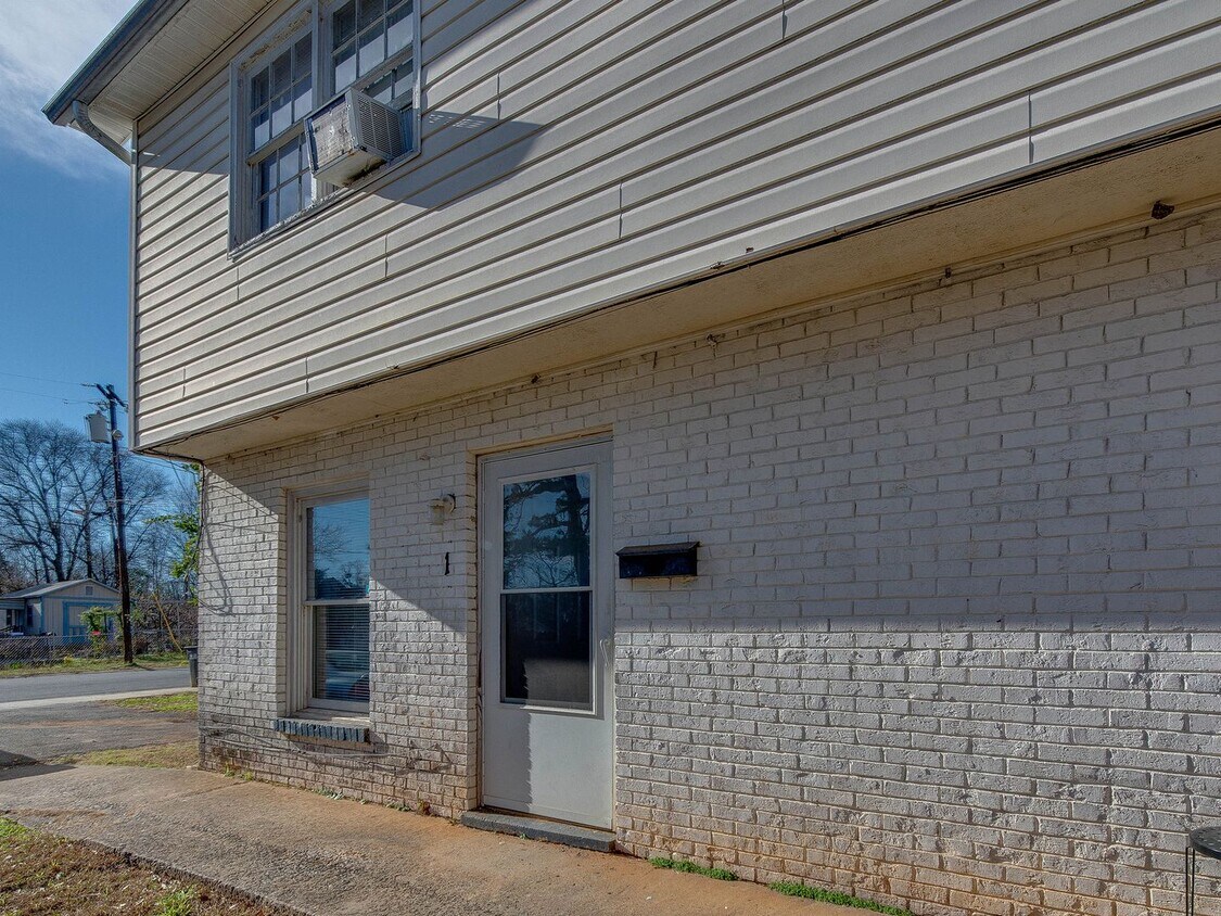 Primary Photo - Renovated Townhome