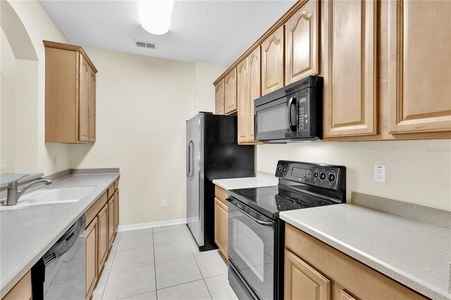Building Photo - 8304 Portofino Dr