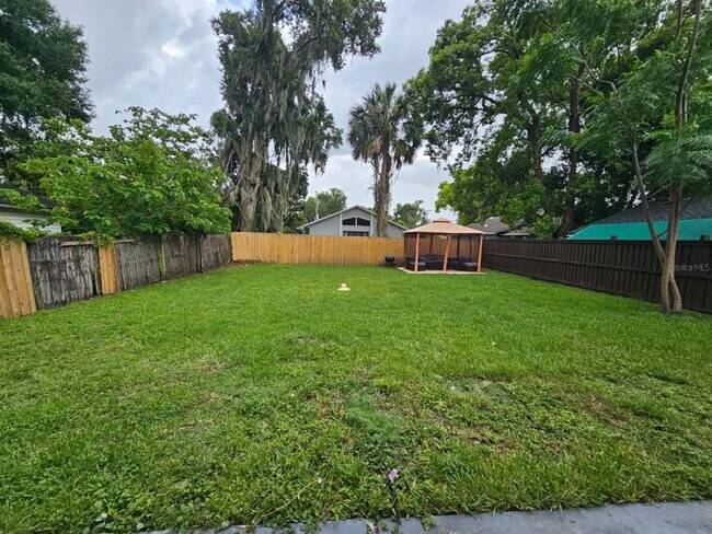 Building Photo - 1390 Miller Ave